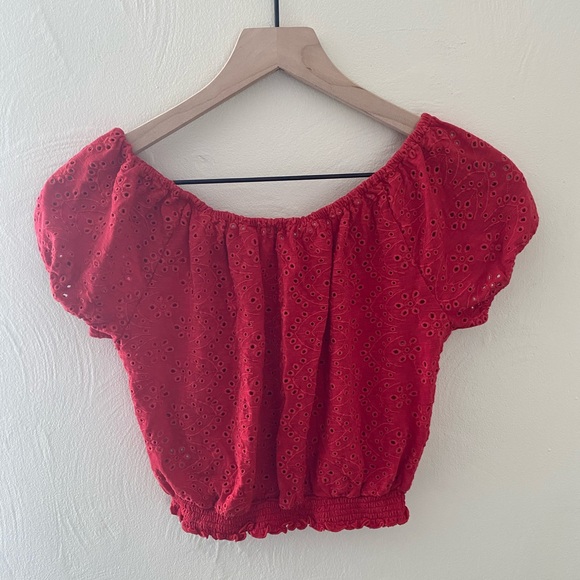 *SOLD* Hollister Eyelet Crop Top - Picture 2 of 4